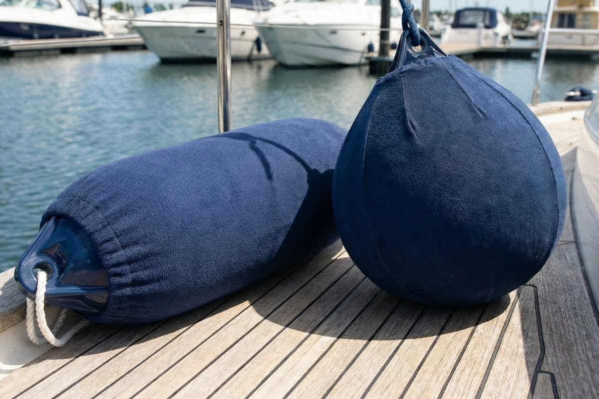 Пошив чехлов для кранцев от одной штуки до оптовых партий Чехлы на кранцах продолговатой и круглой формы